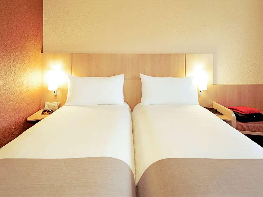 Отель Ibis Nantong Qingnian Номер фото
