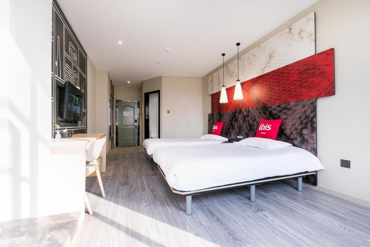 Отель Ibis Nantong Qingnian Экстерьер фото