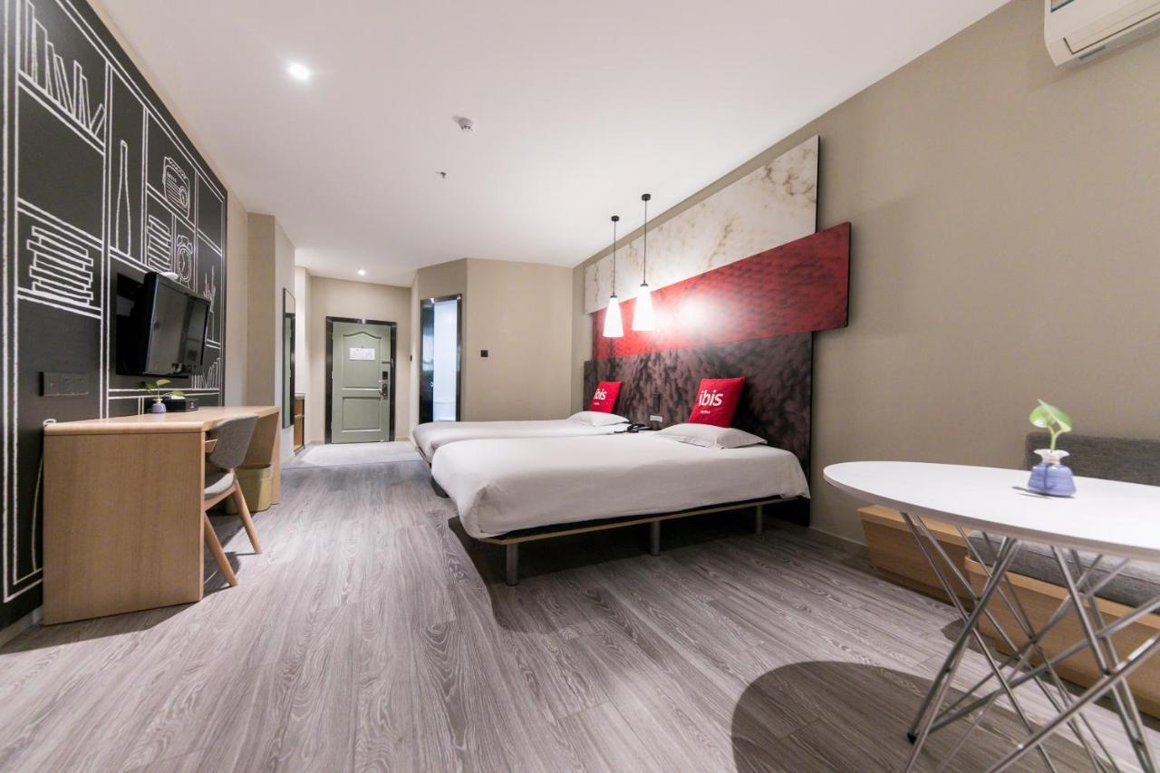 Отель Ibis Nantong Qingnian Экстерьер фото