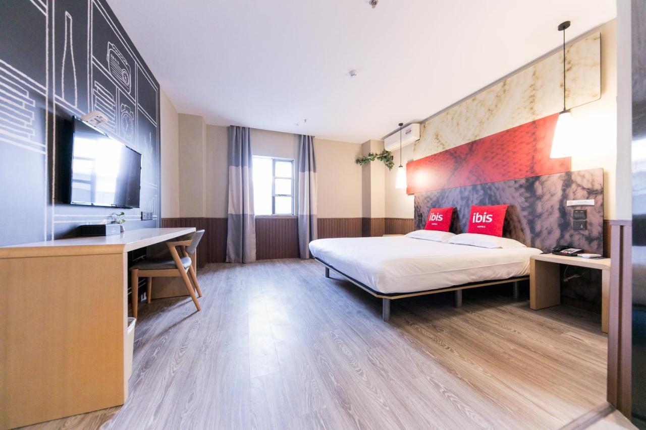 Отель Ibis Nantong Qingnian Экстерьер фото