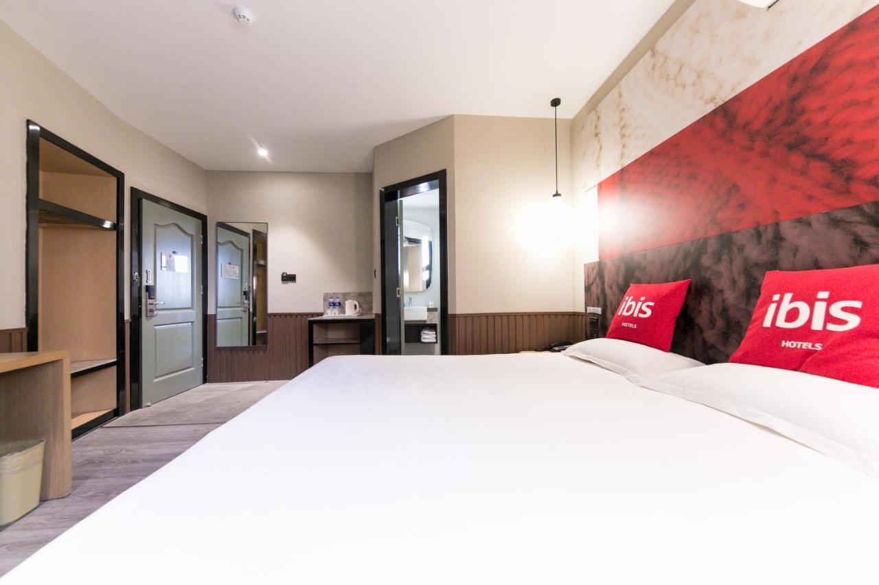 Отель Ibis Nantong Qingnian Экстерьер фото