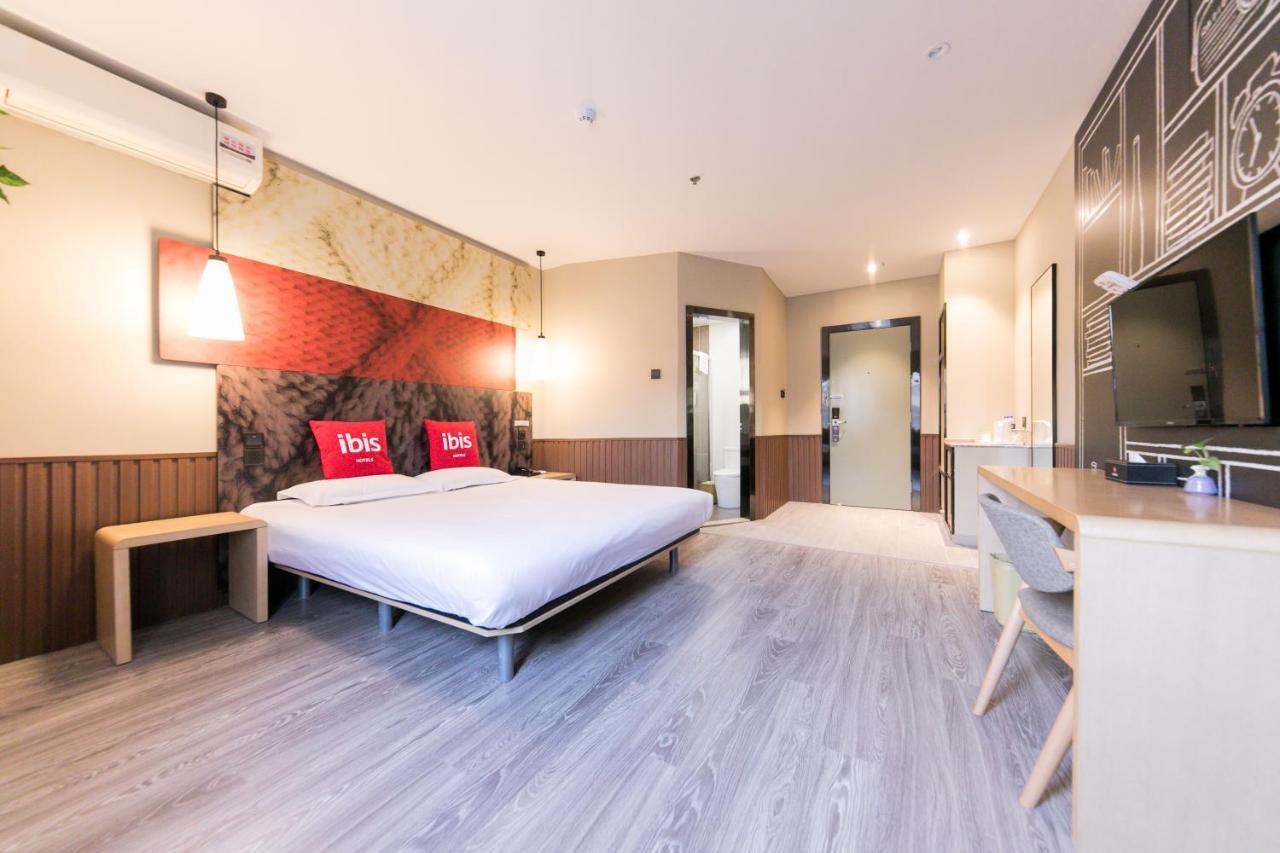 Отель Ibis Nantong Qingnian Экстерьер фото